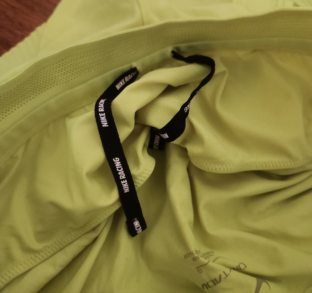 Nike Women's Bright Green Athletic Shorts Sz L - Picture 8 of 12